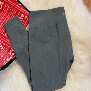 🍋 Lululemon 🍋 SZ:12
